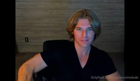 Claytonsomedude nacktheit sexy fotos