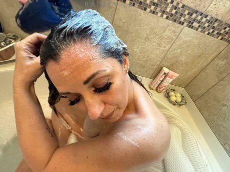 Raineylovesyou hübsche nackten bild