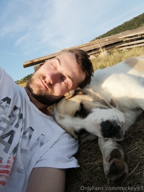 Mickey93 pornostar hd galerie