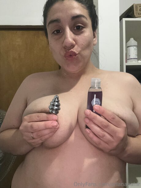 Arisnai nackt pornografische galerien