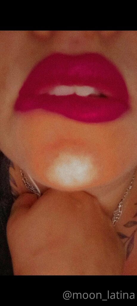 Moon Latina hd nacktheit fotos