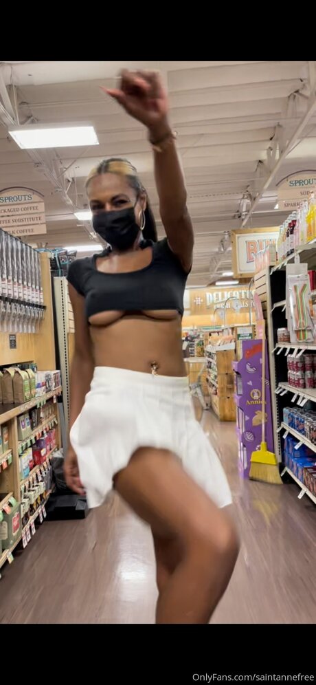 Saintannefree xxx kostenlose bild