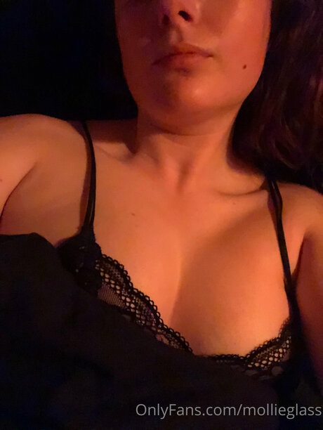 Mollieglass nacktheit sexy bild