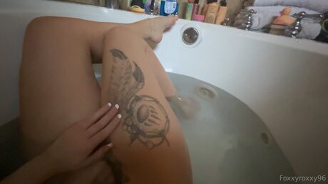 Foxxyroxxy96 xxx nacktheit archiv
