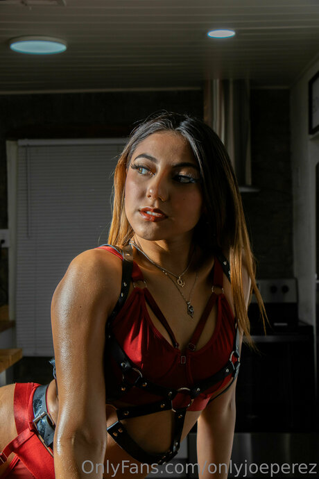 Illsocietymagazine heiße foto