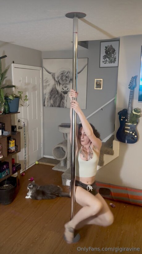 Gigiravine erotische pornografische bild