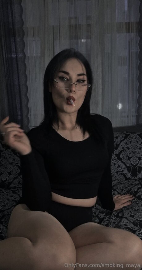 Smoking Maya schauspielerin xxx bild