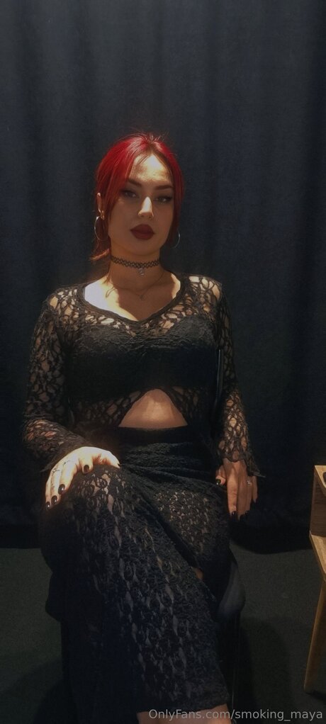 Smoking Maya schauspielerin schöne galerie