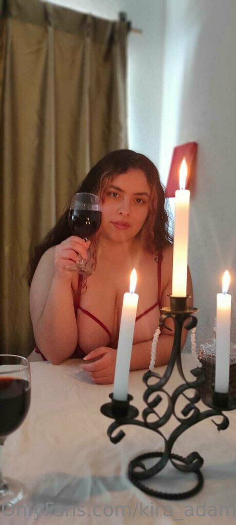 Kira Adams beste bild