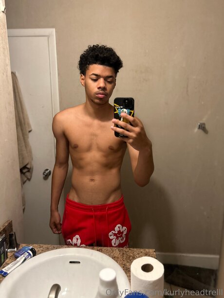 Kurlyheadtrelll model hübsche bild