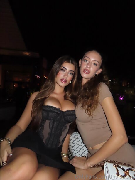 Thaisgbby schöne nackt bild