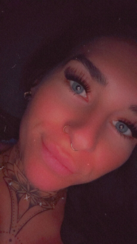 Justineblack erwachsene freie fotos