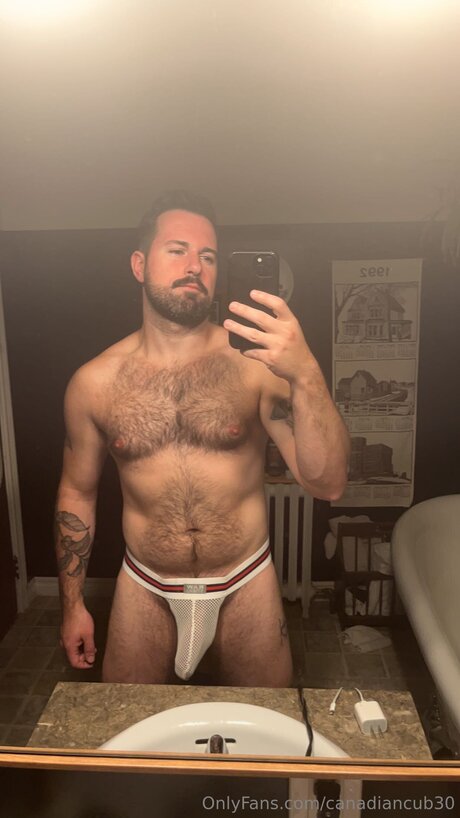 Canadiancub30 xxx nacktheit galerie