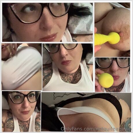 Notquiteapinup hübsche nackte galerien