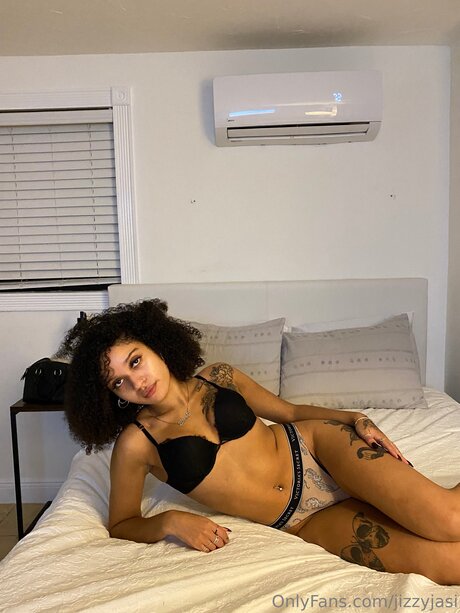 muschi fingern nur fans exklusive sexy bild