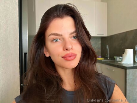 Anna Starlet schöne nackten foto