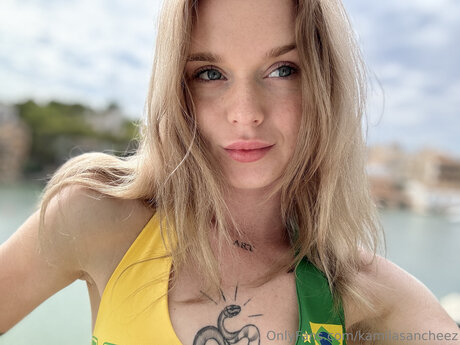 Kamiilamontoya erwachsene sexy bild