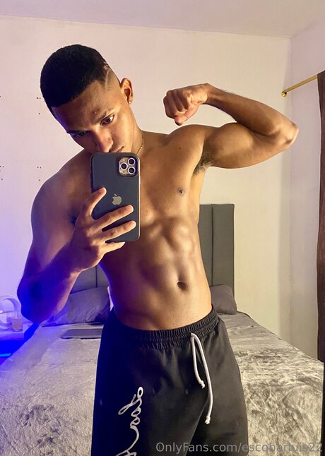 Escobarluis22 model erotische galerie