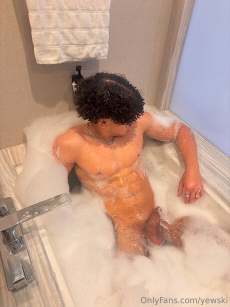 Yewski nacktheit kostenlose galerie