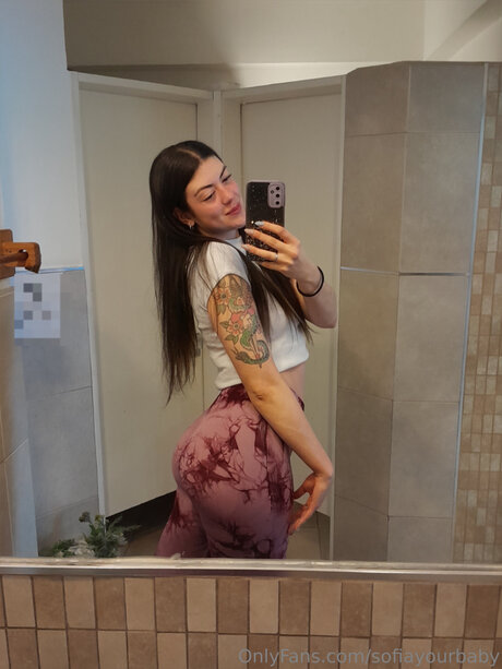 asiatische falsche titten onlyfans porno sexy bild