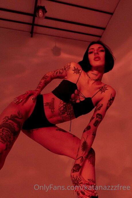 Sarah Blackk top nette bild