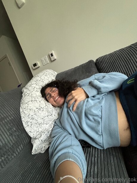 Mely Tok schöne nackt galerie