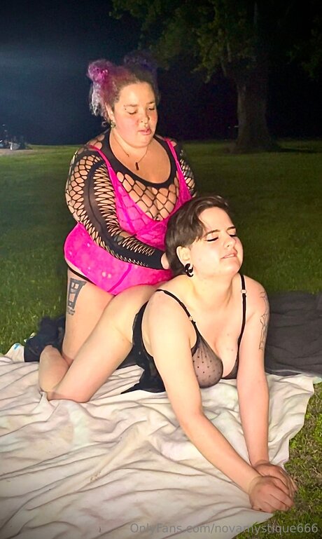 Novamystique666 pornostar hübsche foto