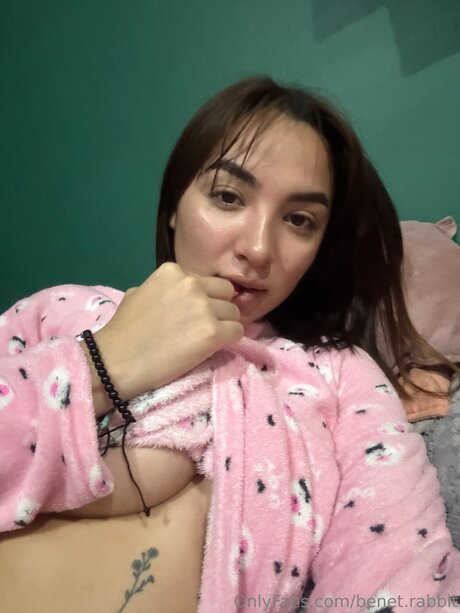 Benet Rabbit xxx nackte bilder