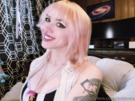 Voidofvera erwachsene freie bilder