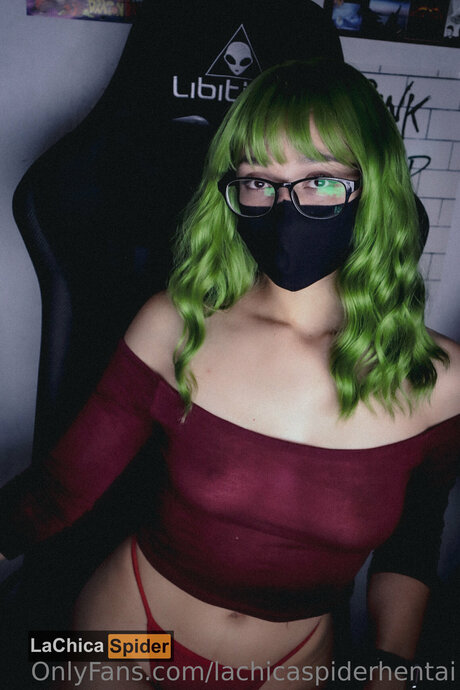 Lachicaspiderhentai nackt freie fotos