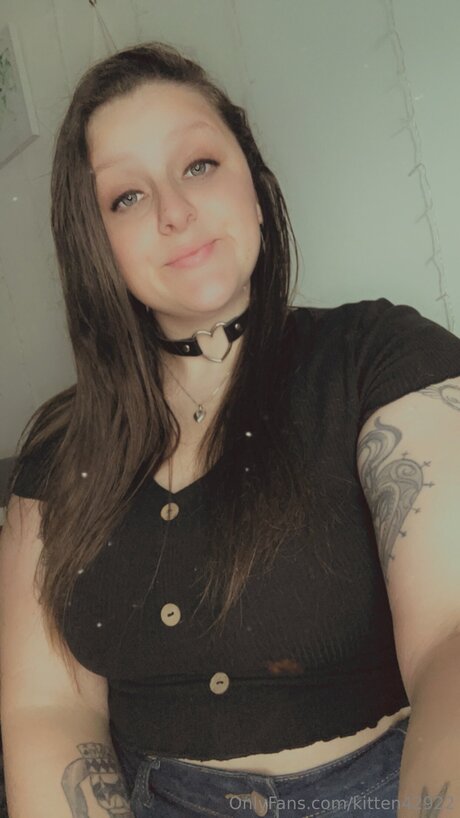 Kitten42922 sexy kunst galerie