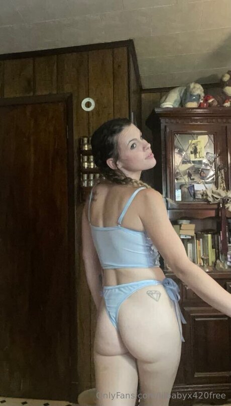 Lilbabyx420free freie nette archiv