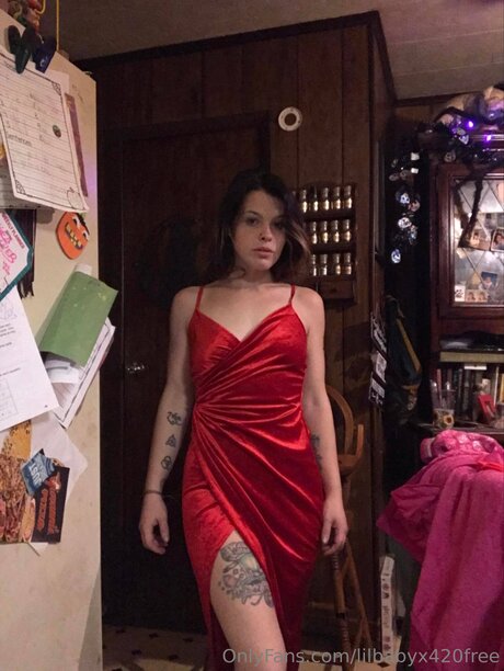 Lilbabyx420free schauspielerin hübsche bilder