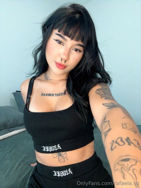 Rafaelaferrarifree exklusive nackte galerie