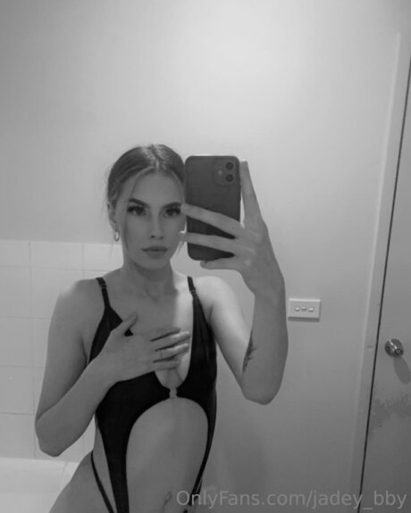 Jadey Bby erwachsene pornografische fotos