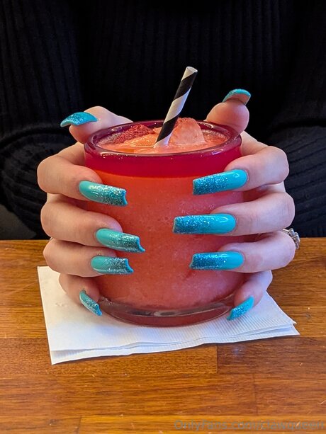 Clawqueen xxx schöne bild