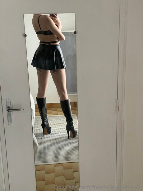 French Brunette 0o freie akt foto