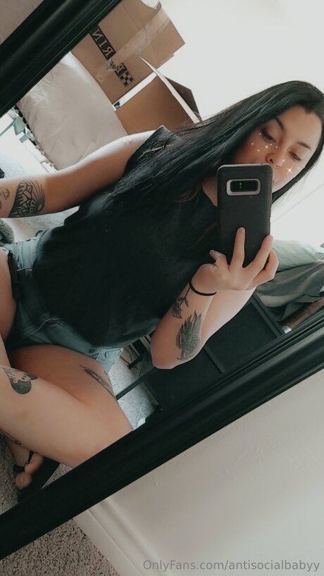Antisocialbabyy kunst perfekte bilder