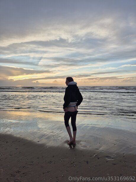 U353169692 schauspielerin exklusive fotos