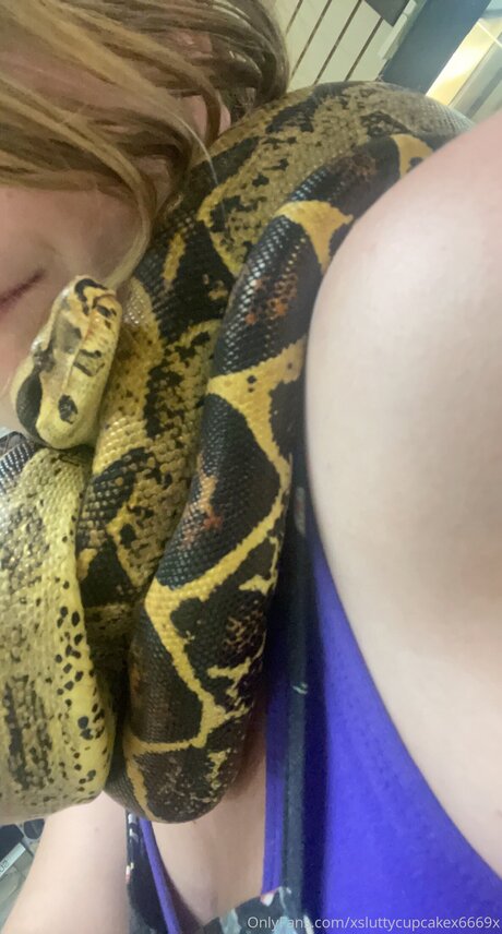 Xsluttycupcakex6669x freie xxx fotos