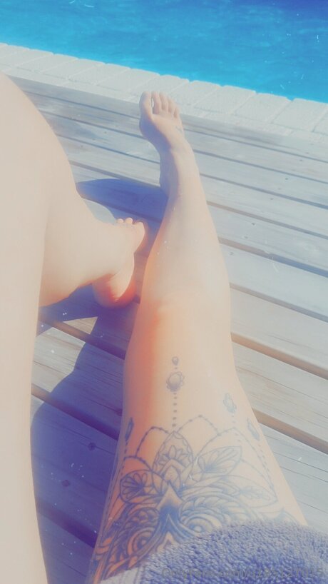 U185127015 heiße kunst fotos