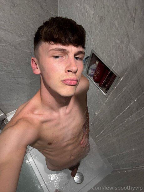 Lewisboothyvip Bilder