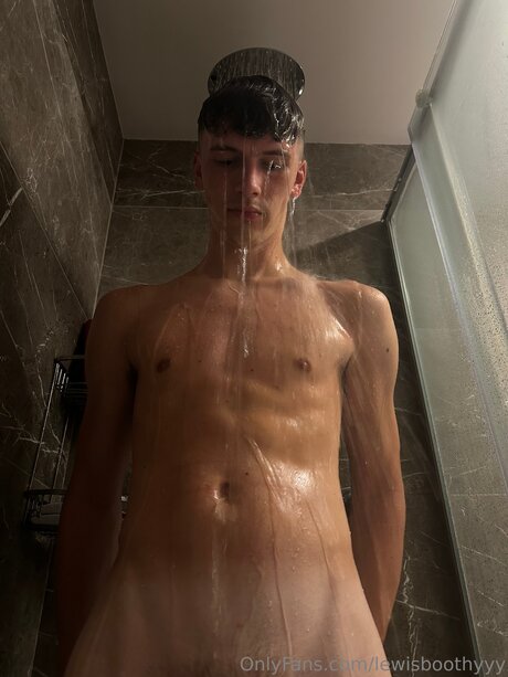 Lewisboothyvip heiße sex bild