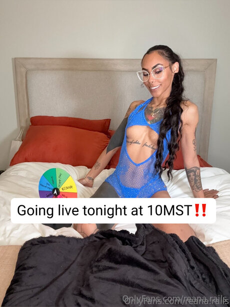 Reana Rails pornostar schöne fotos