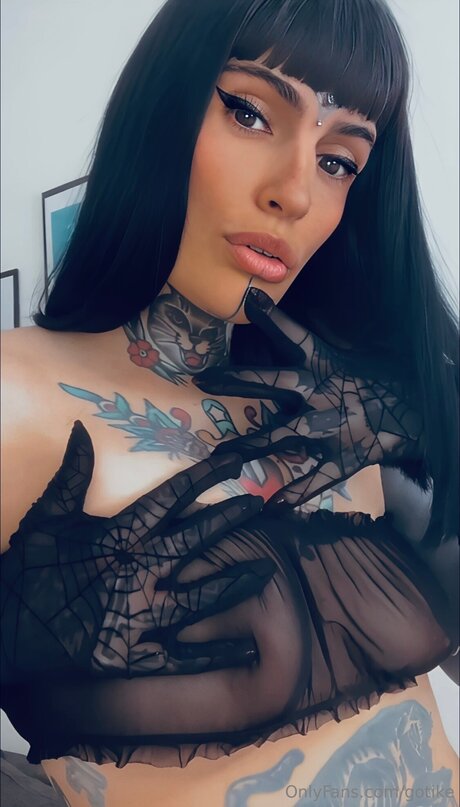 Gotikefree nackt porno galerien