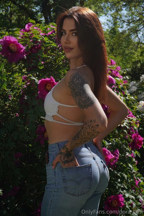 Dora Hihi hübsche top foto