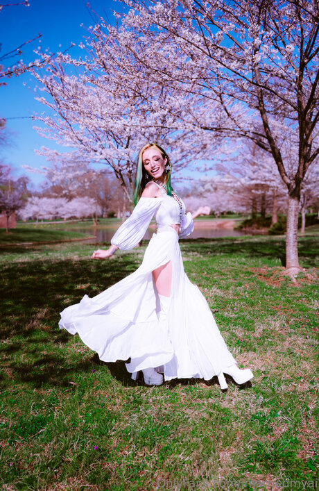 Imarriedmyai kostenlose akt fotos