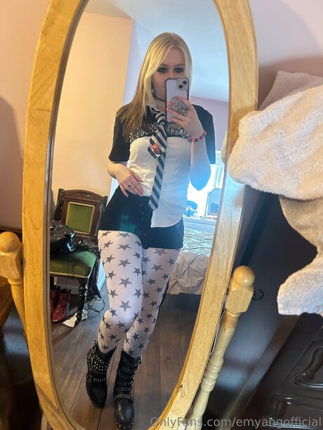 Emyangofficial perfekte xxx foto