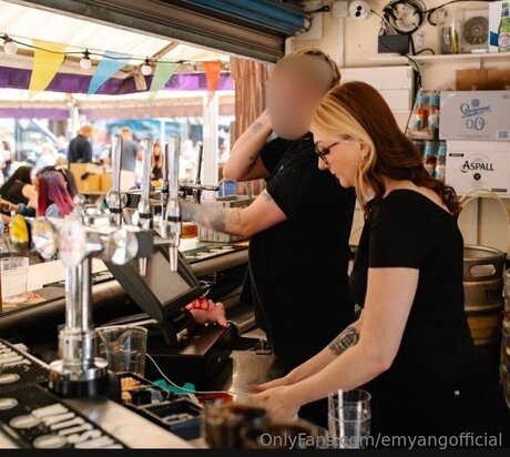 Emyangofficial hd schöne foto