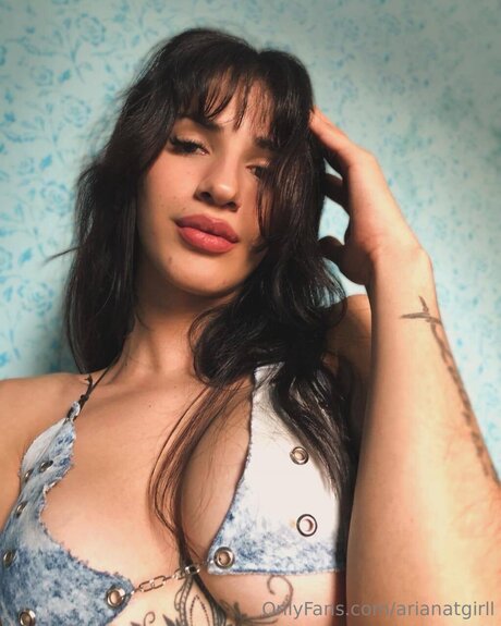 Arianatgirll kostenlose exklusive fotos